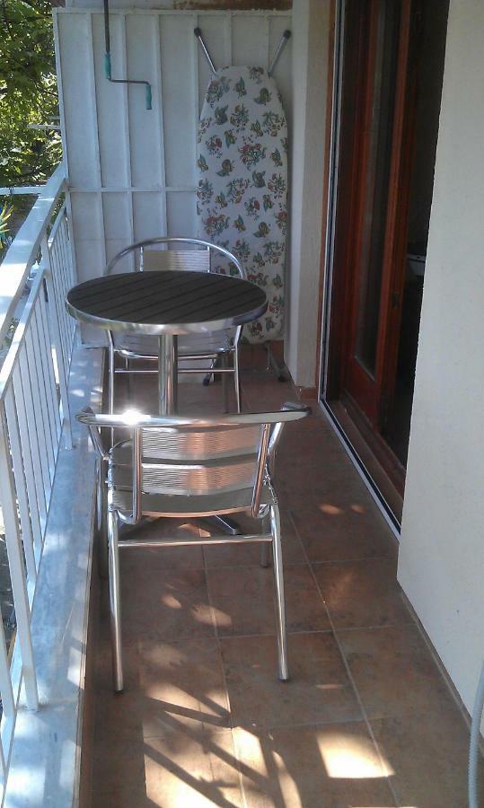 Apartment 60M From Sea! Nea Kallikrateia Dış mekan fotoğraf